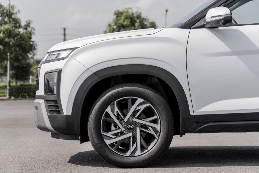 Vành hợp kim kích thước 17 inch thiết kế 2 tông màu thể thao