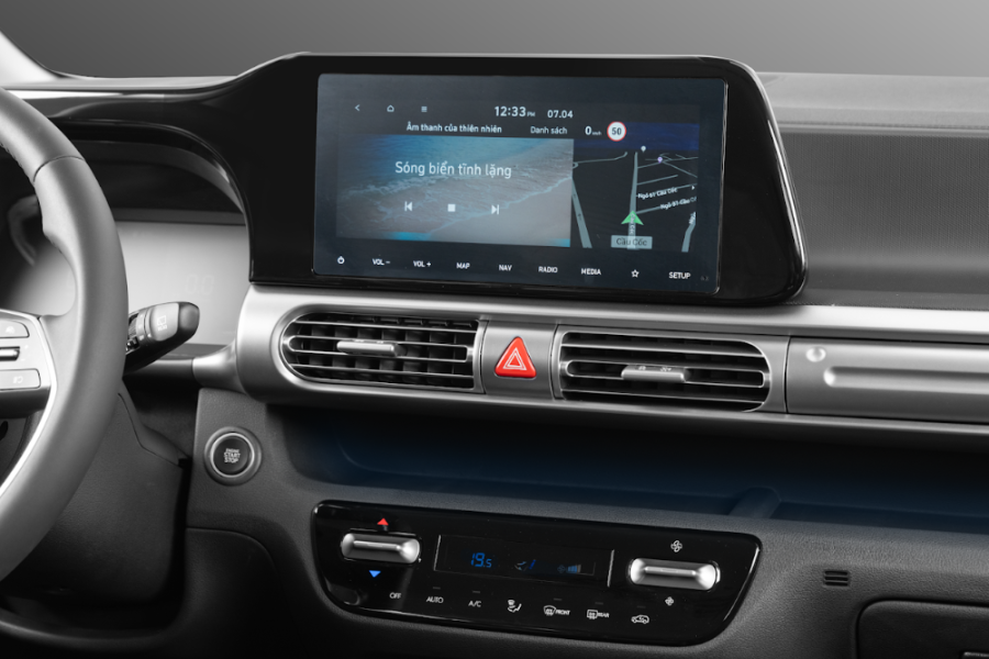 Màn hình 10.25 inch cùng Apple Carplay/Android Auto không dây